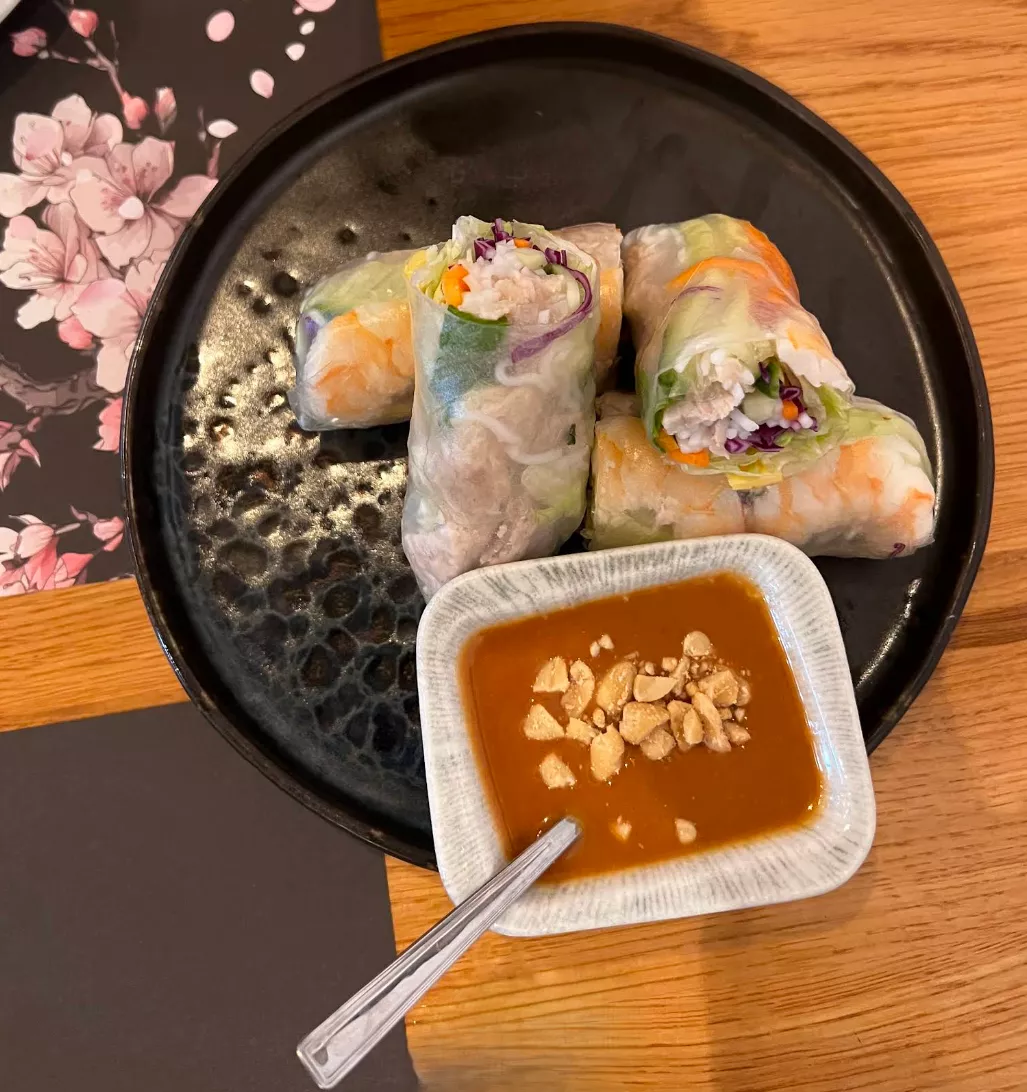Vietnamese fresh spring rolls
